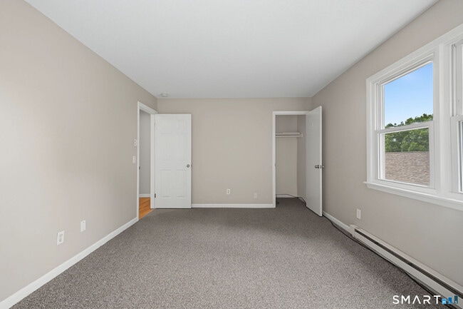 Building Photo - 6 Irving Pl