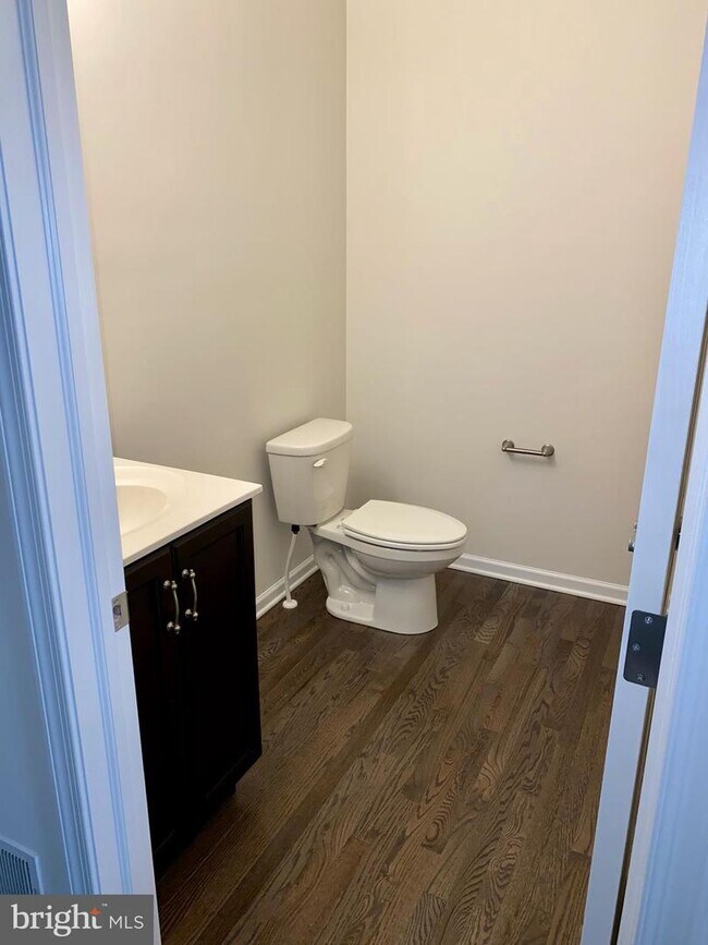 Building Photo - 730 Houston St