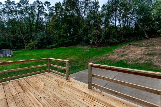 Building Photo - 2533 Sylvania Dr