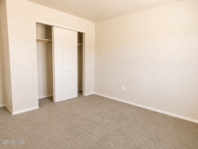 Building Photo - 12871 Hidden Grove Dr
