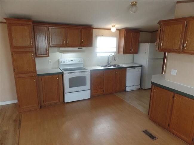 Building Photo - 107 Oxford Ln