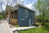 Building Photo - 326 Maple St