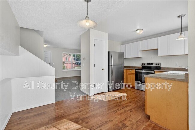 Building Photo - 306 Mulberry Cir