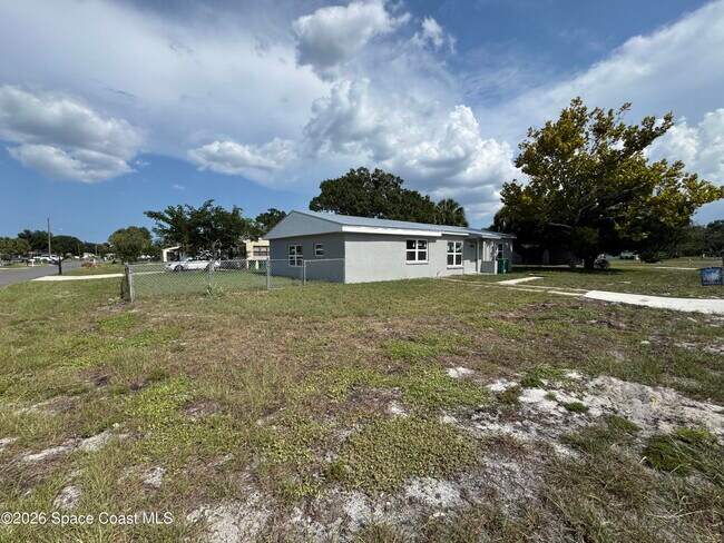 Building Photo - 508 Carolina Ave
