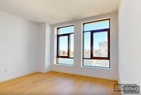 Building Photo - 480 Kent Ave