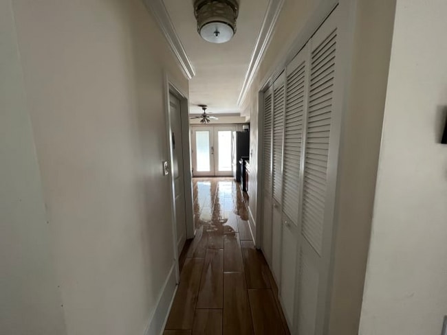 Building Photo - 211 Arricola Ave