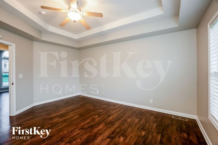 Building Photo - 3748 Naples Ct N