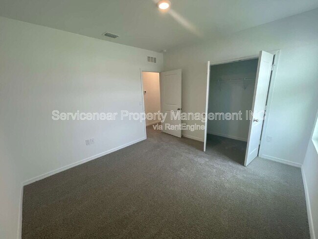 Building Photo - 10451 Quail Grv Wy