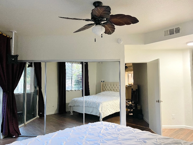 Building Photo - 13803 Pinkard Way