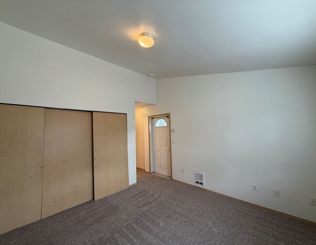 Building Photo - 1838/1840 Valencia St