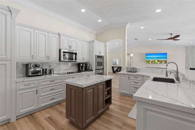 Building Photo - 11391 Sundance Ln