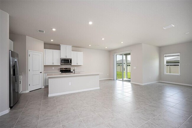 Building Photo - 16873 Castoro Dr