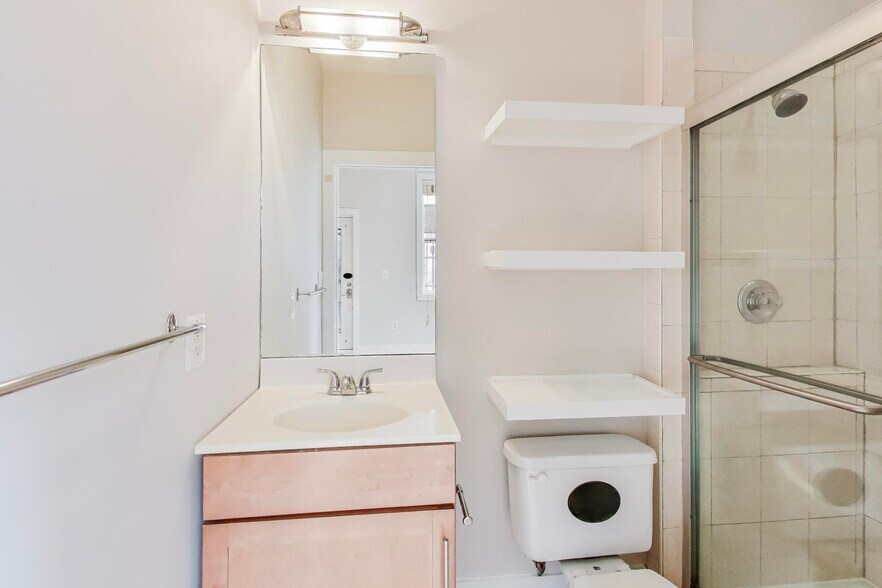 Building Photo - 500 M St NW