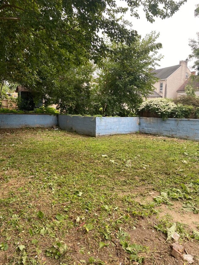 Building Photo - 41 E Filbert St