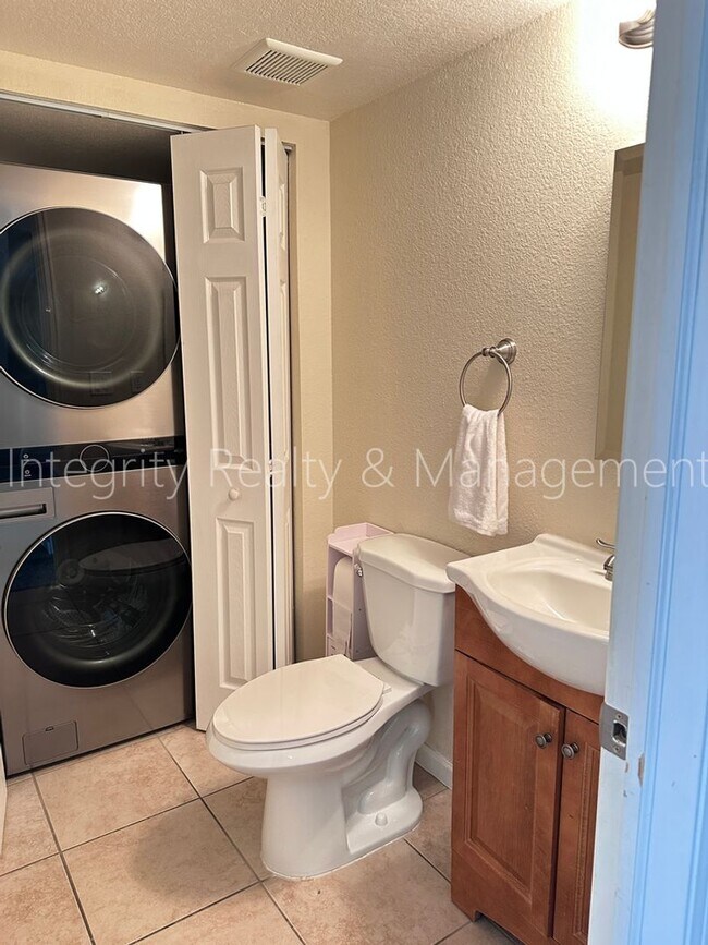 Building Photo - 10001 E Evans Ave