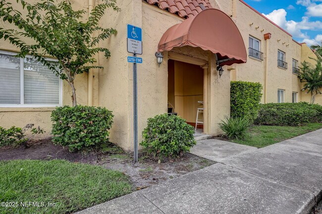 Primary Photo - 6561 Mission Ct