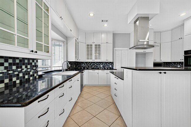 Building Photo - 13819 Lakeview Meadow Dr