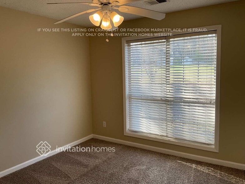 Building Photo - 1950 Tomahawk Ln