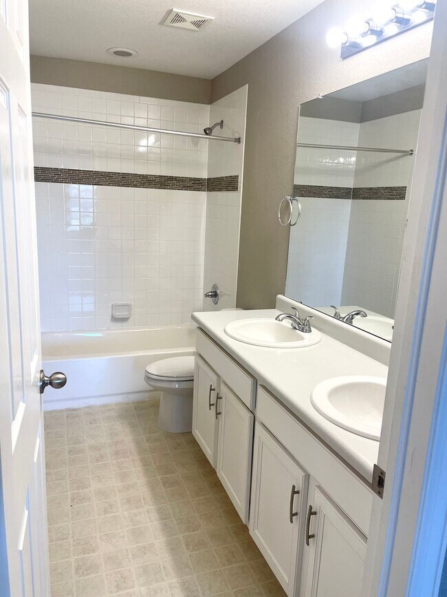Building Photo - Home for rent in the Traditions neighborhood Aurora CO 80018