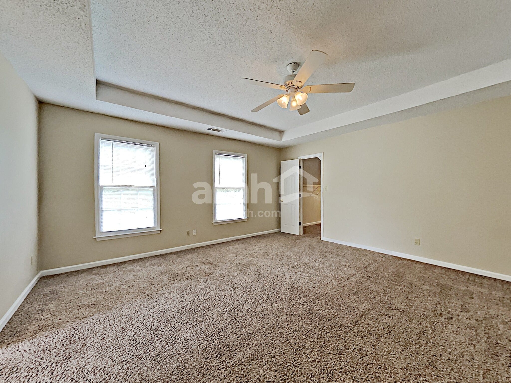 Building Photo - 1300 Summit Point Ln