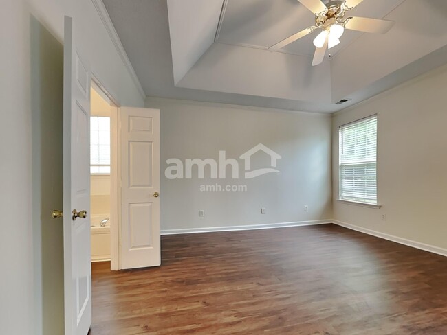 Building Photo - 101 Birkhall Cir
