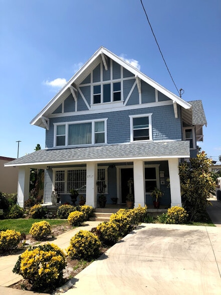 Primary Photo - 1717 N Mariposa Ave