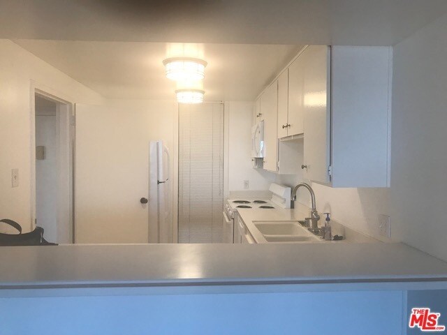 Building Photo - 4314 Marina City Dr