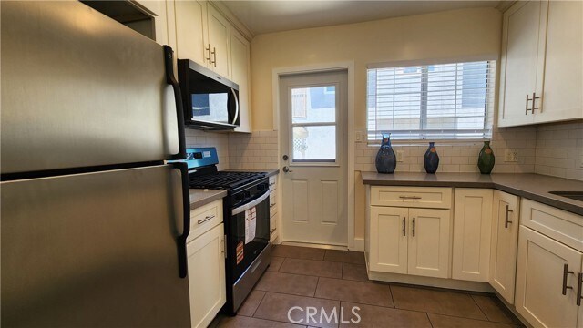 Building Photo - 18009 Bullock St