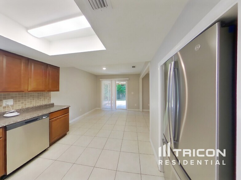 Building Photo - 1016 Sagamore Dr