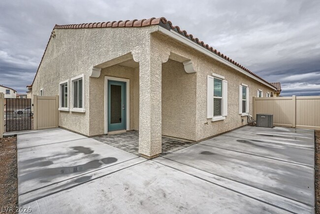 Building Photo - 364 Canary Song Dr
