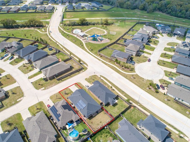 Building Photo - 21430 Poppy Pk Ave