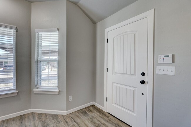 Building Photo - 5813 Goldfinger Rd