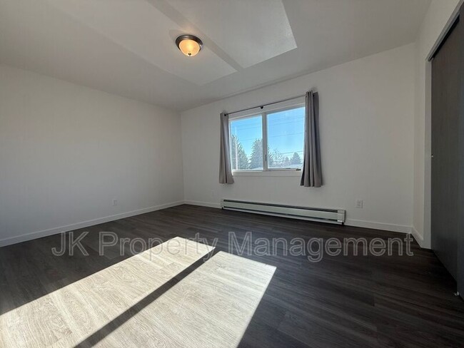 Building Photo - 3440 11th Ave S