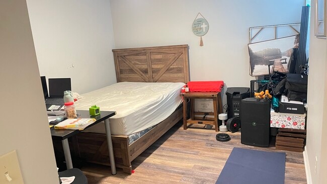 Building Photo - 6917 Minchew Ct