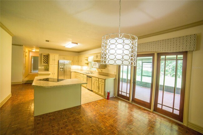 Building Photo - 1009 NW 39th Dr