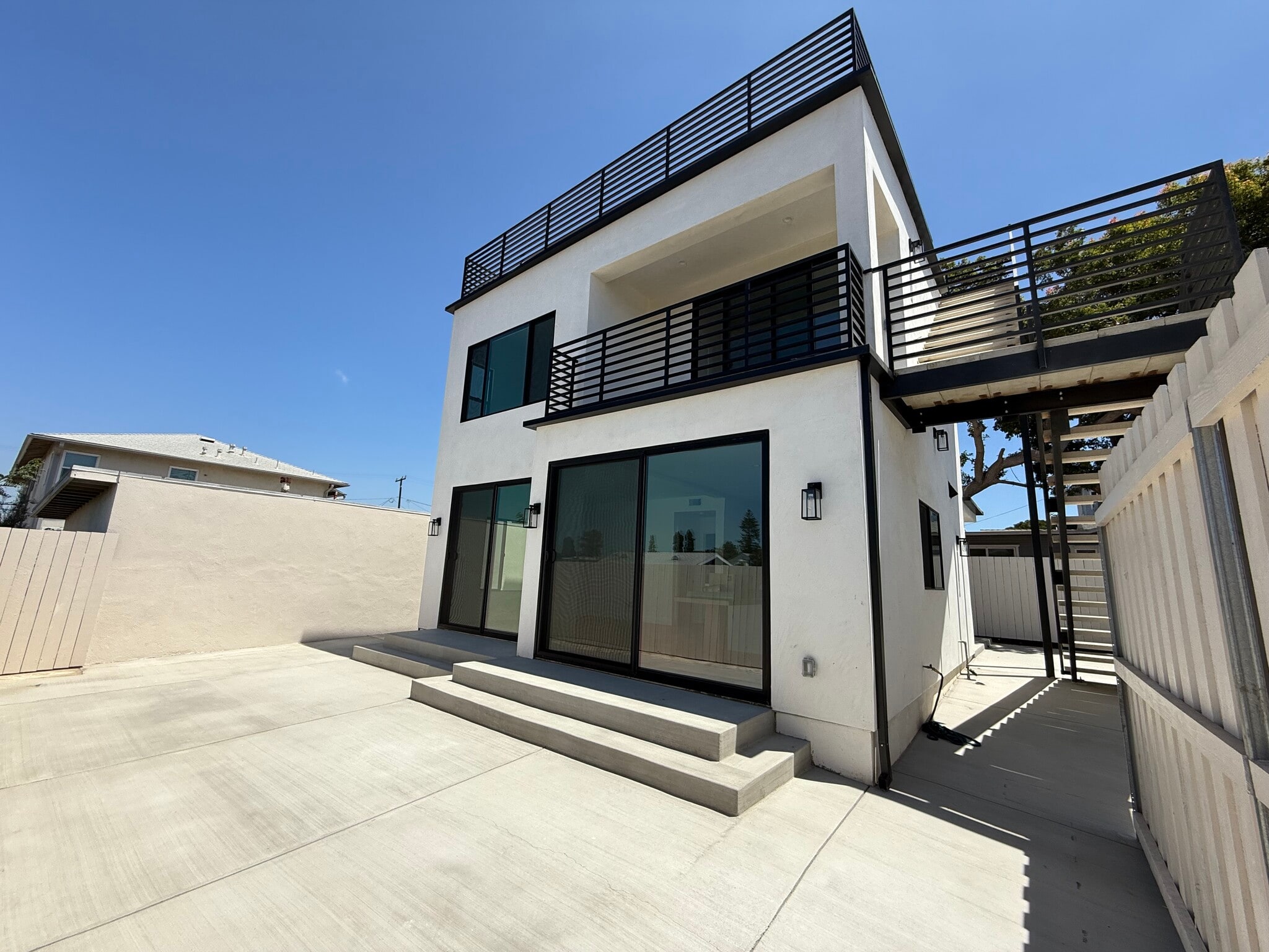 Building Photo - 615 Manchester Terrace