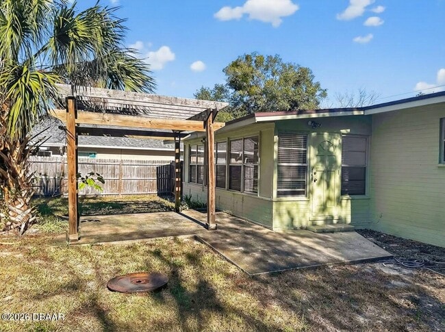 Building Photo - 632 Tarragona Way