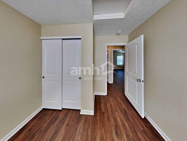 Building Photo - 128 Andiron Drive