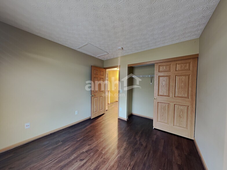 Building Photo - 2023 Friston Blvd