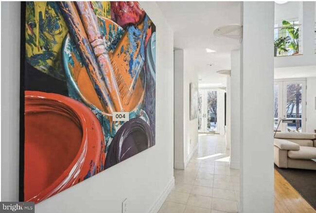 Building Photo - 4527 Q Pl NW