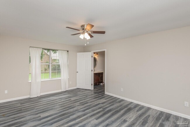 Building Photo - 2217 N 61st Ave
