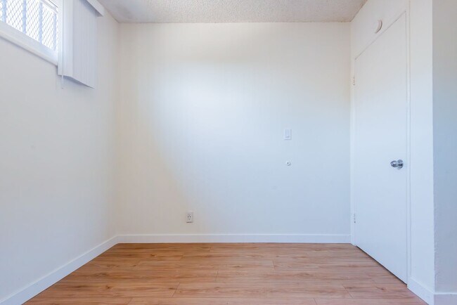 Building Photo - 15th Street Residences