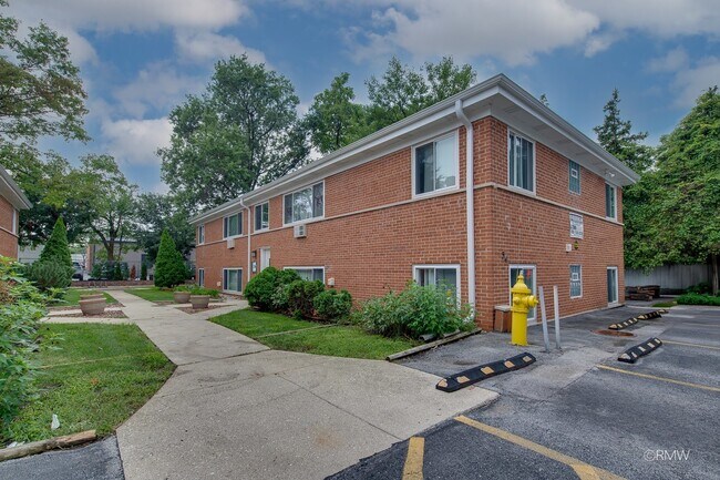 Building Photo - 34 N Main St
