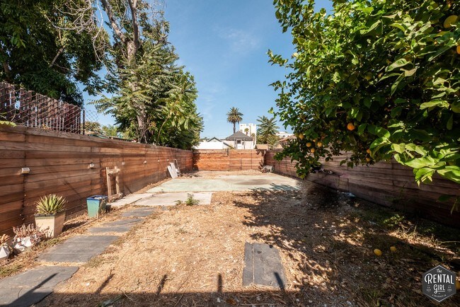 Building Photo - 314 S Gless St