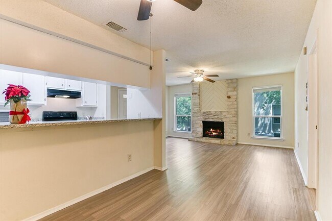 Building Photo - 10616 Mellow Ln