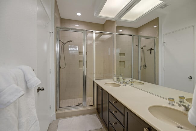 Building Photo - 189 White Horse Trail