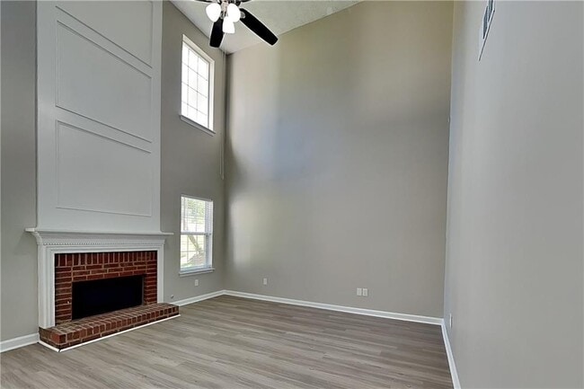 Building Photo - 1618 Sparrow Wood Ln SW