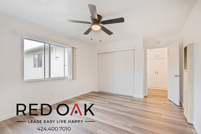 Building Photo - Breathtaking One Bedroom with Stainless St...