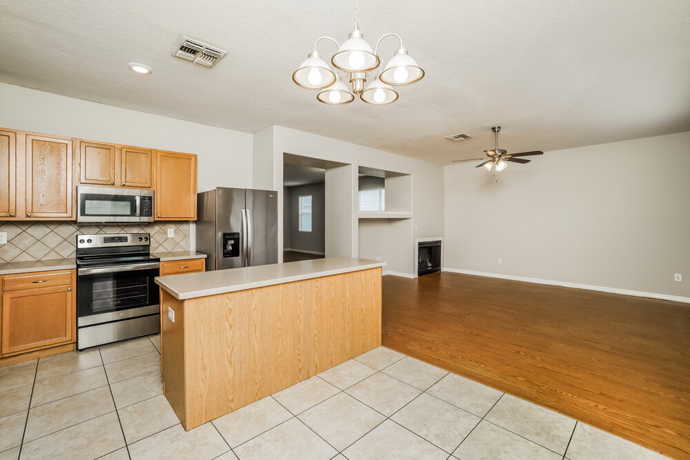 Building Photo - 9535 Maxson Dr