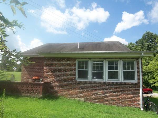 Building Photo - 882 E Broad St